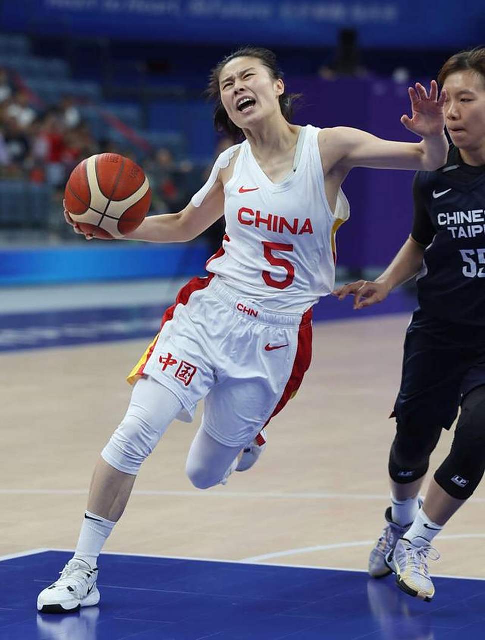 西藏女篮表现出色，成功晋级！