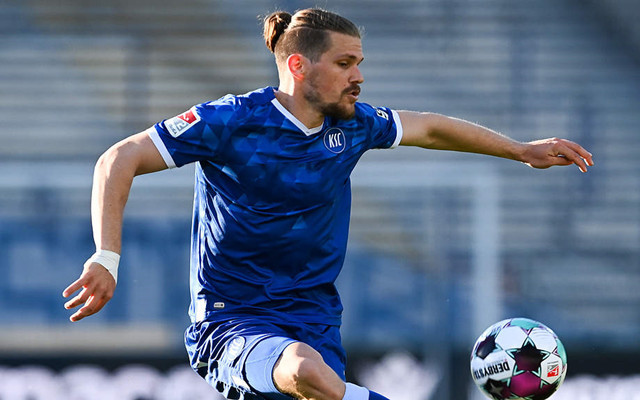 aoa体育体育官网-杜塞尔多夫队在比赛中实现逆转，取得胜利